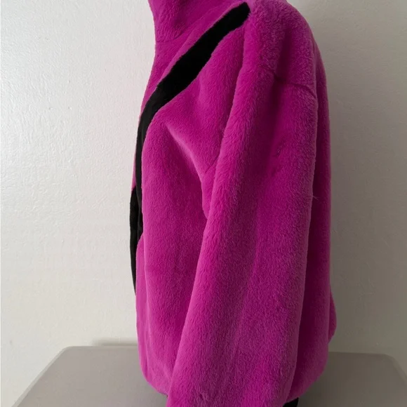 Nike Sportswear Faux Fur Swoosh Jacket Velvet Magenta and black